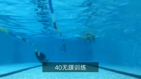 可爱的女生解救